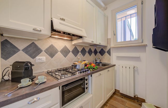 La Casa Accanto With Shared Pool - Photo 12