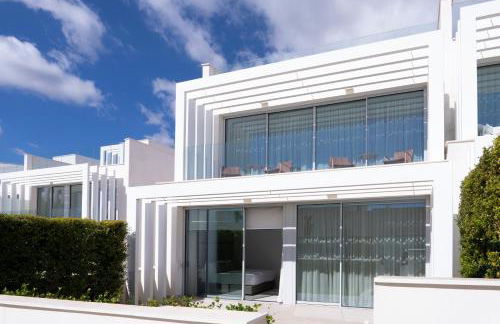 Villa La Perla Sotogrande - since 2022 - Sea View - 3 Bedrooms and Bathrooms - La Reserva Beach and Golf nearby - Foto 2