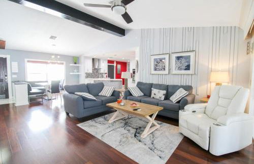 Chic 3 BR Private Pool Home in Lehigh Acres - Foto 11