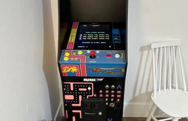 Spacious Modern Home with Game Room - Foto 42