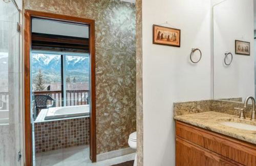 Mountain Condo w Views, Balconies and Fireplace - Foto 21