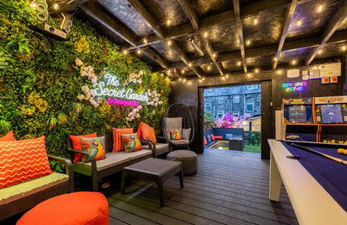 The Secret Garden, Donaghadee - The Hideaway - Stylish 5-Beds, and Lavish 3-Bedrooms - Guests 7 - Super Fast Speed Wi-FI - Foto 66