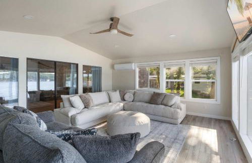 Lakefront Home Private Dock with Main Channel View - Foto 24