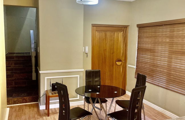 Beautiful Apartment in Century City - Foto 8