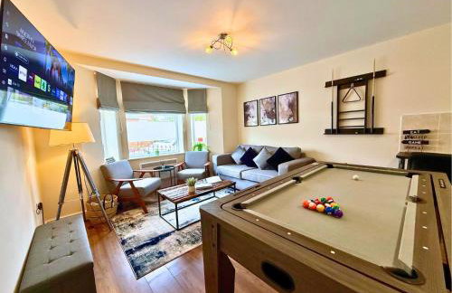 Pool Table 1-Bedroom House, near City Centre and Public Transport, Dog Friendly, Sleeps 5, Free Parking - Foto 1
