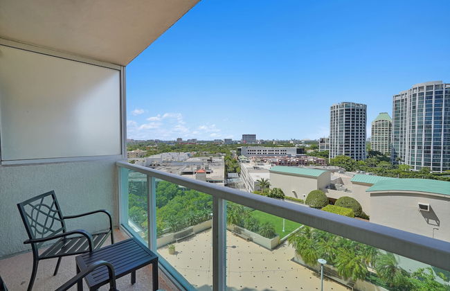 Stunning 12th Floor Studio in the Grove - Foto 22