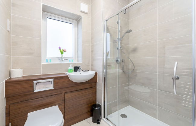 2BR Apt-sleeps 5-accessible-central Dartford - Photo 15