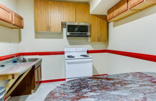 Clarksburg Getaway Near DC and Baltimore Sights! - Photo 6