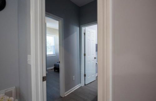 4 Min to Downtown - 11 to Elon - Washer and Dryer - Foto 31