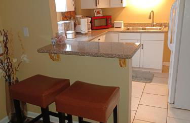 Authentic Treme Cottage Home - Foto 26