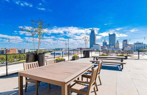 City Center Apartment, Free Parking and Great Views - Foto 7