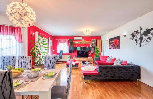 Amazing Home In Krizevci - Photo 34