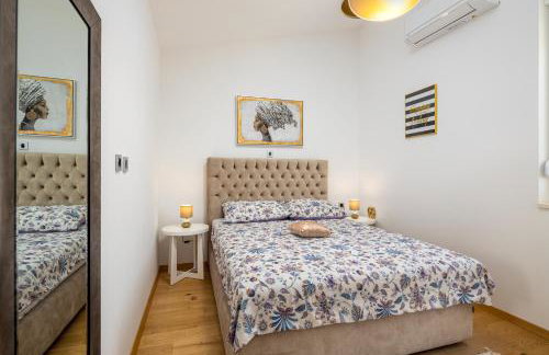 Villa Loni Trogir Marina with great pool and jacuzzi - 3 e-bike free - Foto 20