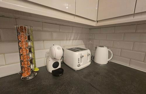 Bright & Modern Battersea Apartment, Free Parking & Fast Wi Fi - Foto 40