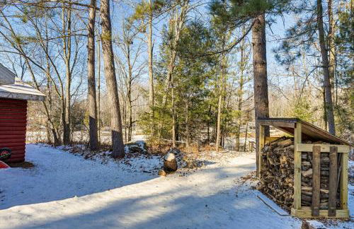 Lakefront Townsend Cabin with Fire Pit and Dock! - Foto 30