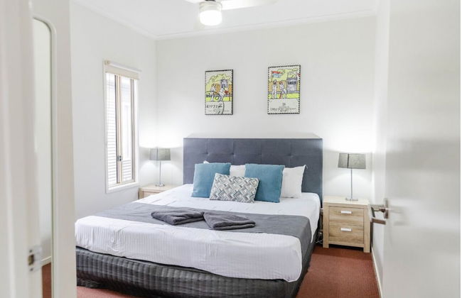 Sundowner Cabin and Tourist Park - Photo 10