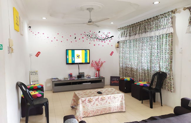 H Homestay - Semi D 1000Mbps (1Gbps) Wifi, Astro & Private Parking - Foto 18