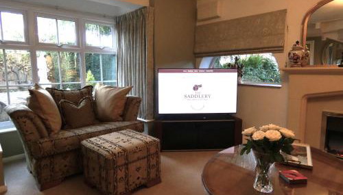 The Saddlery Holiday Cottage - Near Wolds And Coast - Foto 3, Garden view, furniture