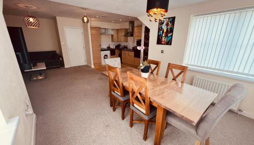 Middlesbrough Spacious Flat 2 bedrooms & 2 bathrooms & Free Private Parking & Wifi - Foto 5