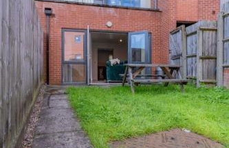 Luxury Birmingham City Centre Townhouse with BALCONY- Sleeps 10 - FREE Parking - Perfect for Contractors, Business Travellers, Families and other Groups - Near Bullring, Newstreet, Selfridges, NEC, NIA & Birmingham airport - Photo 29