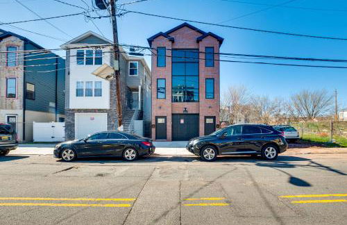 Luxe Newark Retreat with Rooftop Deck Pets Welcome! - Foto 27