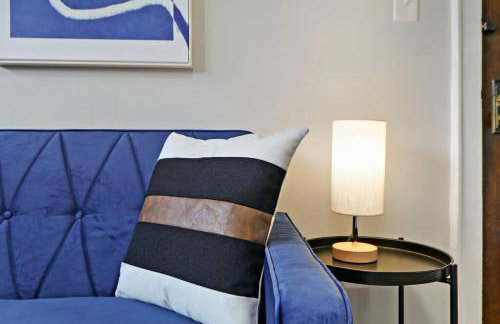 Spacious & Inviting 1BR Apt in Chicago - Cullom B2 - Photo 4