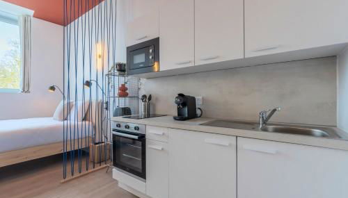 Studio équipé côté rue, parking gratuit - Foto 4