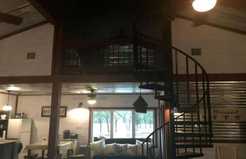 Secluded Group Cabin on Fun Ranch near Gonzales, Texas - Foto 6