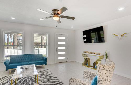 Less Than 1 Mi to Sea! Family and Pet-Friendly Galveston Gem - Foto 2