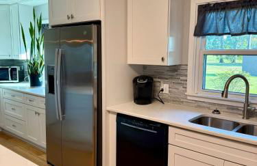 Serene Bayou Retreat - Spacious Family Home - Foto 19