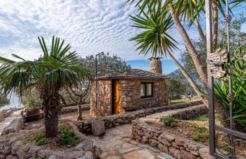 Nice Home In Postup With Sauna - Photo 8