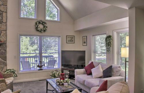 Spacious Home with Deck, Grill and Delaware River View - Foto 5