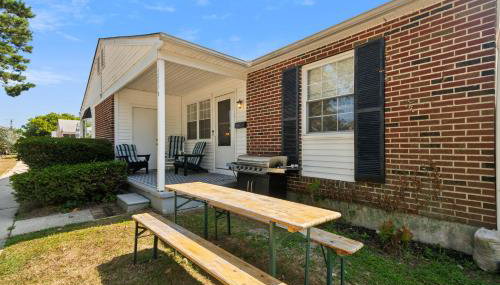 Cozy 2BR Condo - Beachside Bliss with Yard Space condo - Foto 5