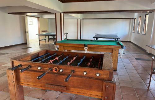 Flat Guarajuba - 3 quartos 2 andar à Beira Mar - pé areia - governança com arrumadeira e Wi Fi inclusos - Foto 40