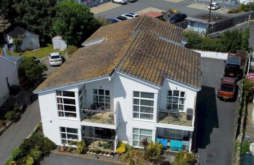 2 Bed Sea View Apartment with Balcony Parking - Pass the Keys - Foto 14