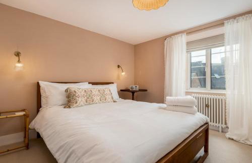 Charming 2 Bed Cottage in the Heart of Adderbury Pass the Keys - Foto 2