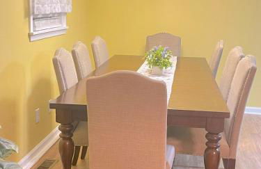 Spacious Family Stay, Large Dining,3 Cozy Bedrooms - Foto 5