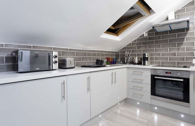 Live in Leeds Grange Apartments - Photo 12