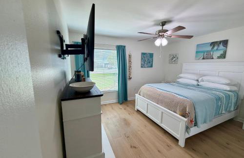 Near KSC - Peaceful Spacious Home for 6 - Fully Stocked Kitchen and Coffee Bar - Foto 26