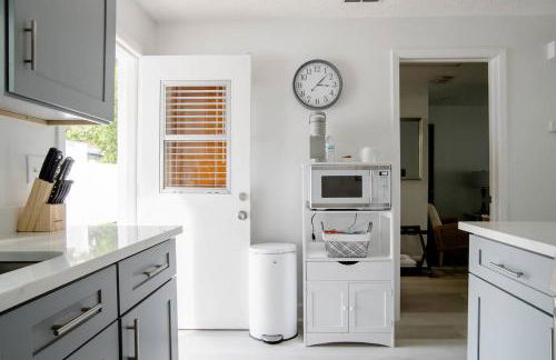 Walk Everywhere! 1-Bedroom Gem in Downtown Hub - Foto 11