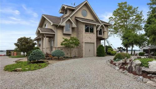 Waterfront Luxury Family Retreat - Foto 2