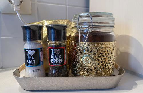 Stilvolle 2 Zimmer Wohnung mit Küche, TV, Waschmaschine - Foto 13