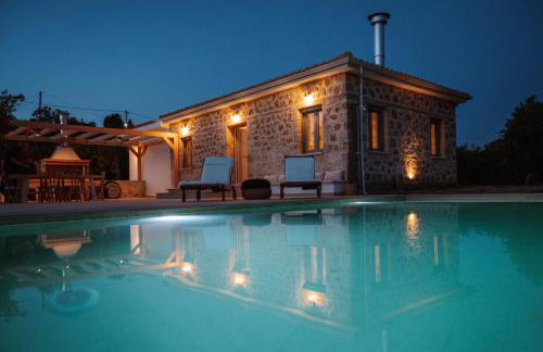 Villa Nevas Private Stone House with Pool and Seaview PARGA - Foto 1