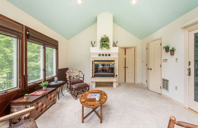 Twin Waters by Avantstay Patio Pool Table - Photo 16