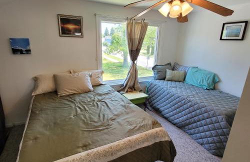 Oscoda Hilltop Haven - Great Location near Beach! - Foto 44