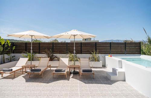 Sol Luxury Apartment - close to the beach with a private heated mini pool - Foto 4