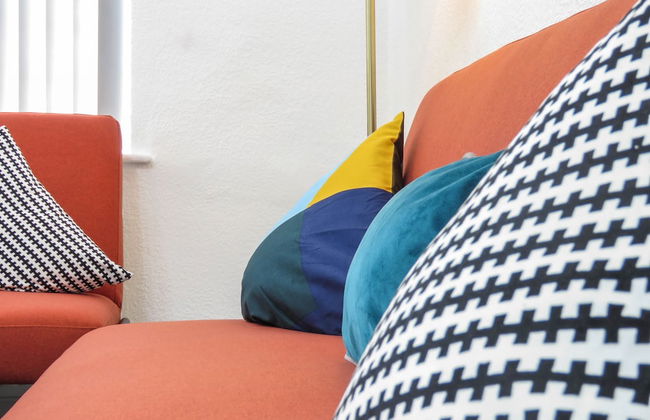 Tudors eSuites 4 Bedroom House with Garden & 9 Beds - Foto 22