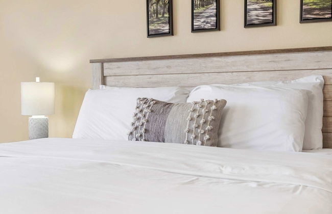 Retreat at Par Lane - Family Friendly Condo - Photo 1