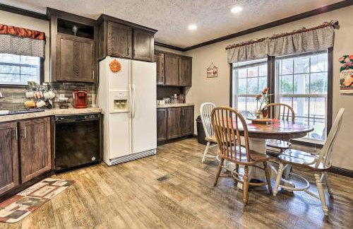 Lovely Sadieville Retreat with Deck and Grill! - Foto 8