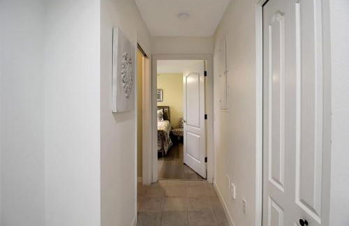 Well-appointed lakefront condo - Heritage Oaks County Club - Foto 35